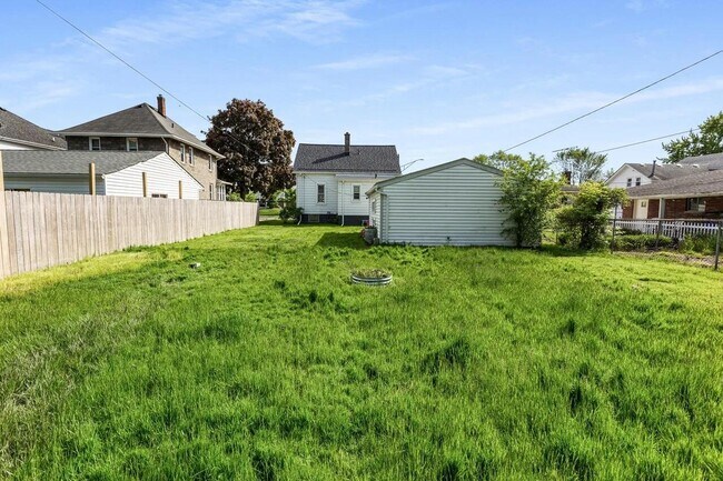 Foto del edificio - 22713 Lanse St