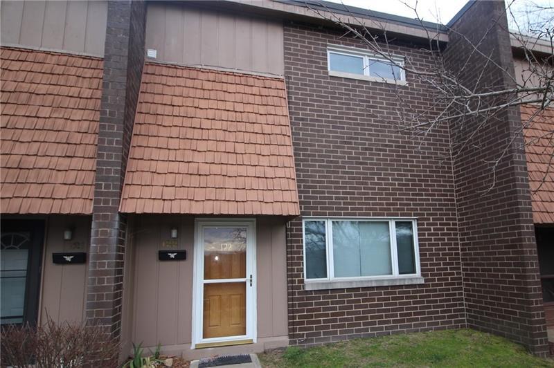 Foto principal - 122 Rivermont Ct