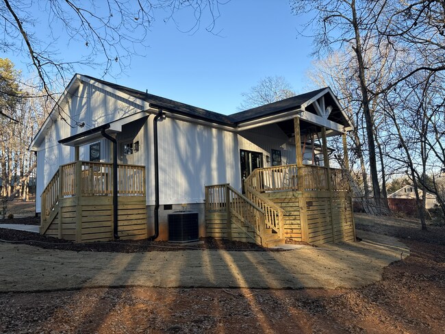 Parte trasera de la casa - 312 Lafrance Rd