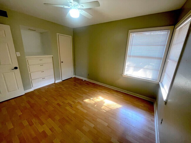 Foto del edificio - 7906 Pecan Villas Dr