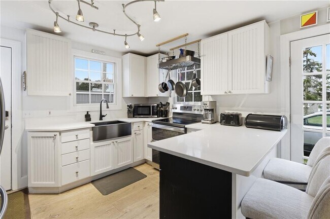 Foto del edificio - 72 Seascape Ave