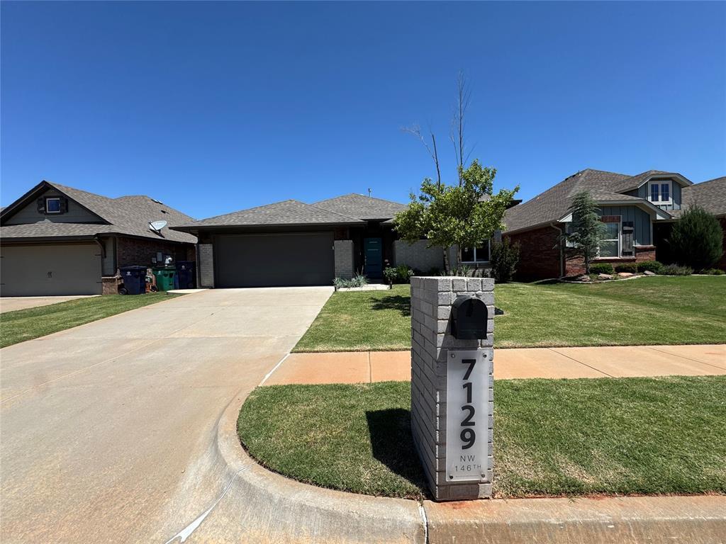 Foto principal - 7129 NW 146th St