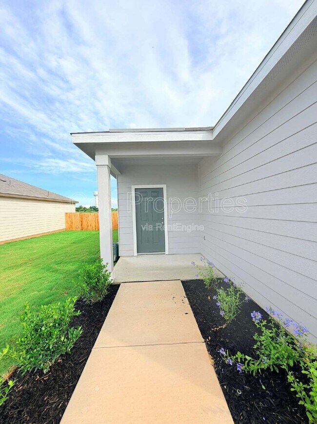 Foto del edificio - 10219 Pine River Dr