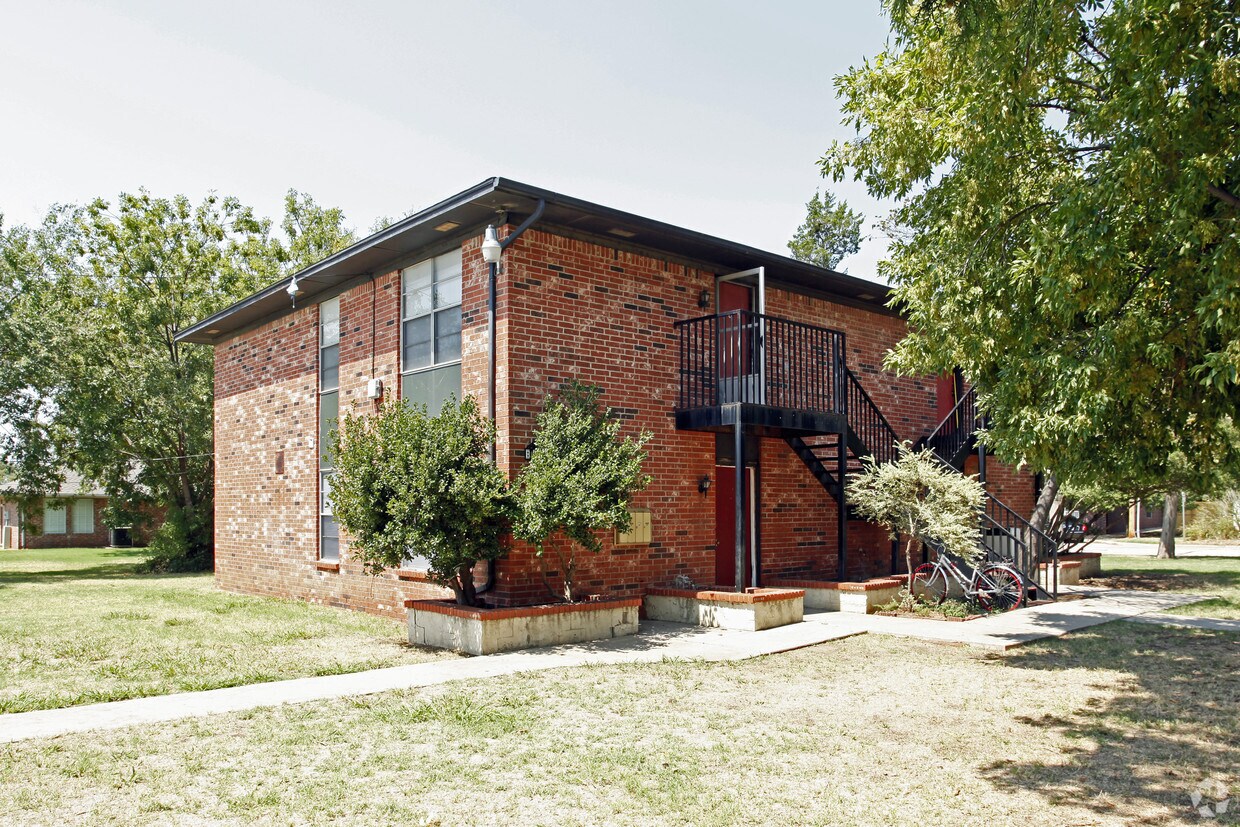 Cedar View Apartments Apartments in Edmond, OK