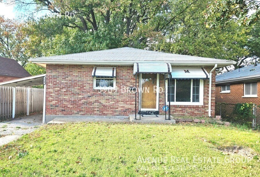 Foto principal - Just Listed! - 3909 Brown Rd
