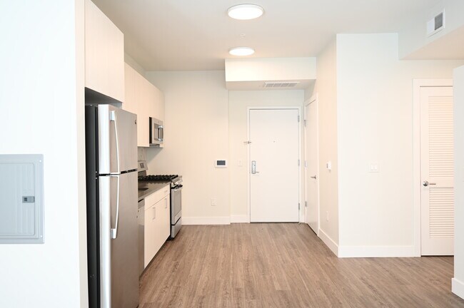 Building Photo - 475 William Street