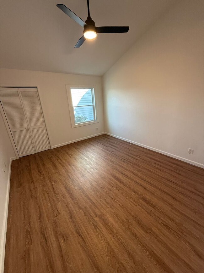 Foto del edificio - Lakefront Living at Fairfield Plantation