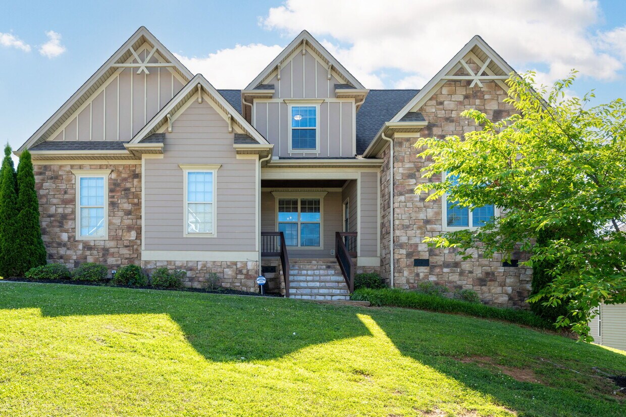 Foto del edificio - 8885 McKenzie Farm Dr