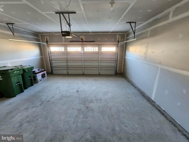 Building Photo - 1806 Glenmere Rd