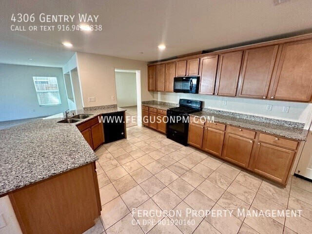 Building Photo - 4306 Gentry Way