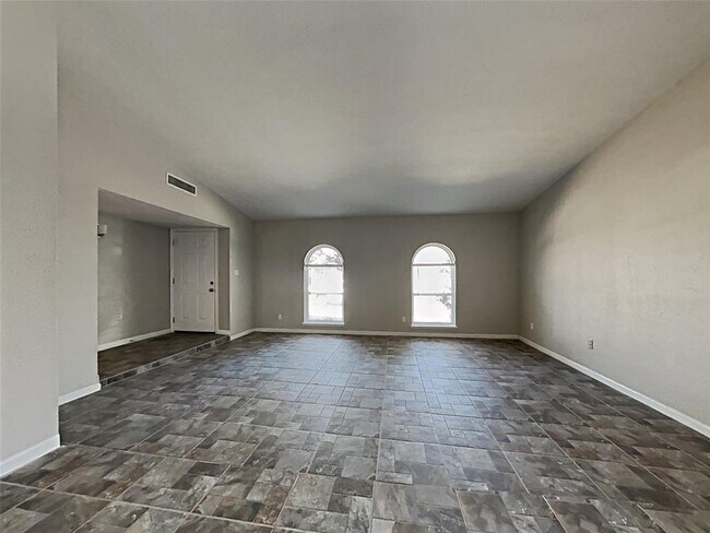 Building Photo - 16919 Clan MacIntosh Dr