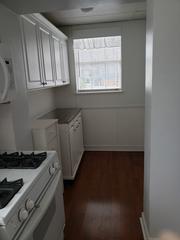Primary Photo - 1103 Jackson Ave