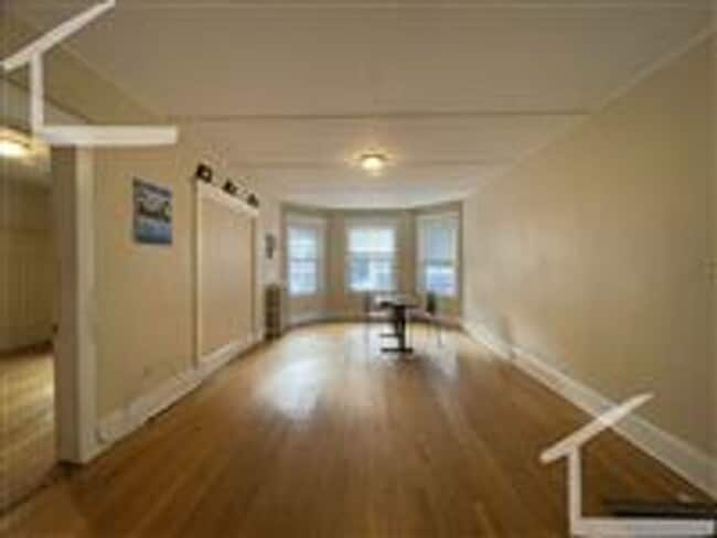Photo - 196 Kelton St Apartment
