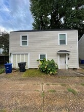 Building Photo - 832 Wilkinson St