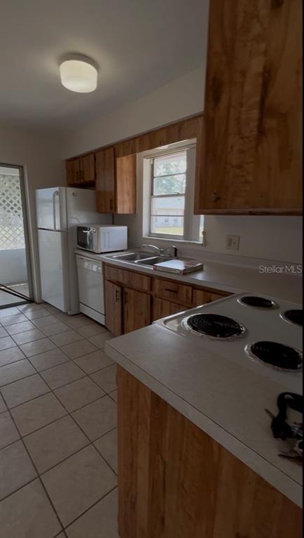 Foto del edificio - 945 Bryan Ct