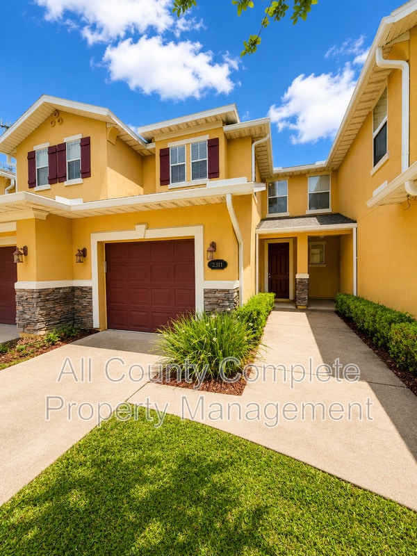 Building Photo - 2311 Red Moon Dr