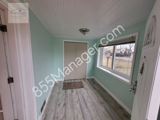Building Photo - Exceptional Rental Opportunity: Explore Co...