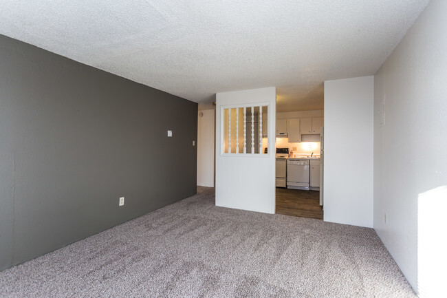 1BR, 1BA - Cherry Ridge