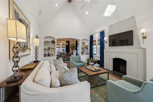 Foto del edificio - 5019 Stoneleigh Ave