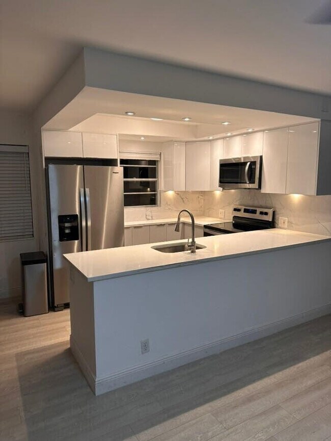 Foto del edificio - 271 Fanshaw G