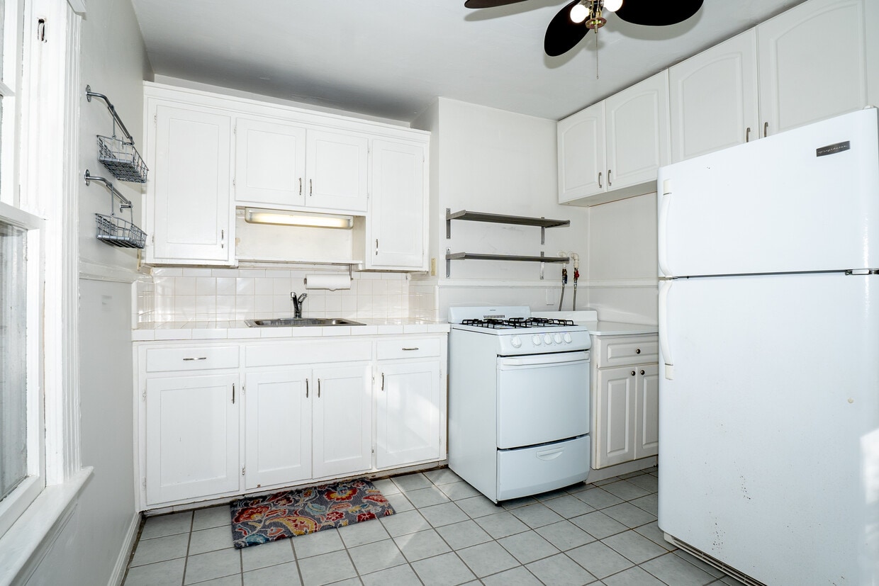 119 Lake Morton Drive Unit #2, Lakeland, FL 33801 - 119 Lake Morton Drive  Lakeland, FL 33801 | Apartments.com, image size:1240x827