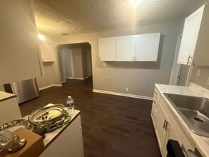 Building Photo - 4731 E Castlewood Dr