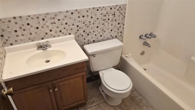 Building Photo - 1908 Muren Blvd