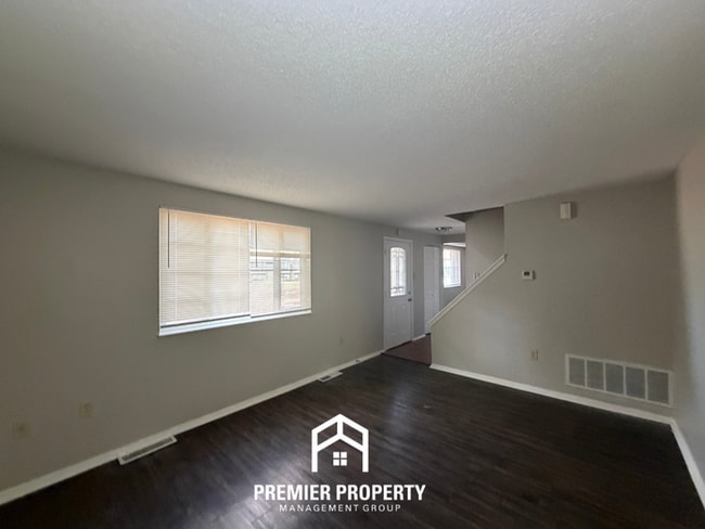 Foto del edificio - 7057 Catalpa Hill Cove