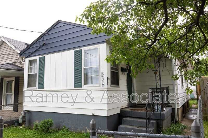 Foto principal - 636 Lynn St