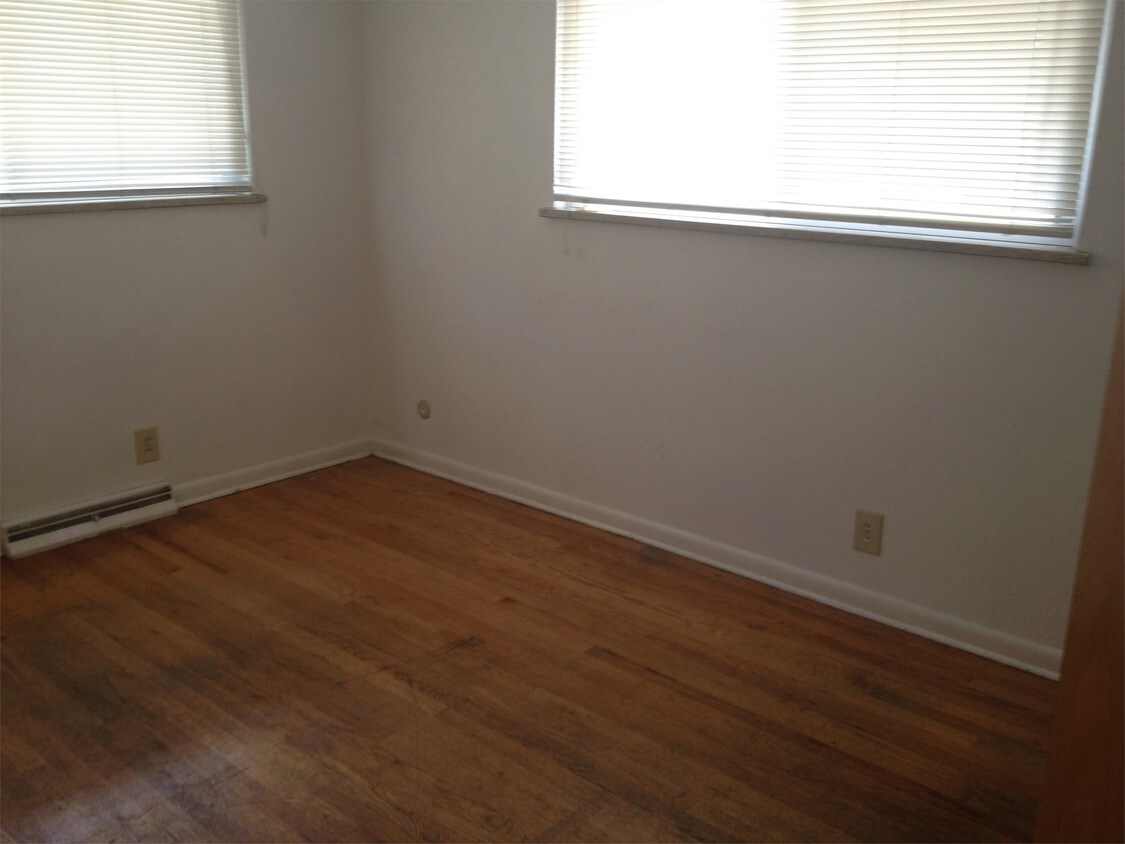 Building Photo - 555 30th St