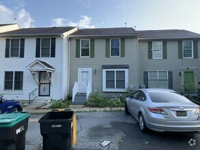 Building Photo - 176 Parma Ave