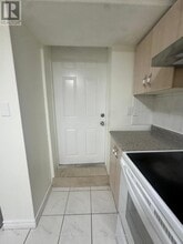 Building Photo - 48 Langdale Crescent