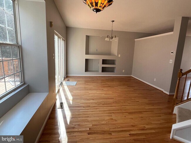 Building Photo - 14223 Brenham Dr