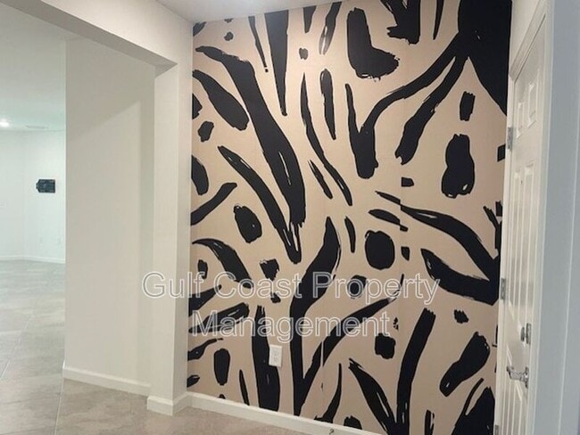 Building Photo - 6463 Silverstar Dr