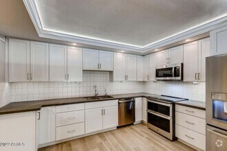 Building Photo - 5136 N 31st Pl