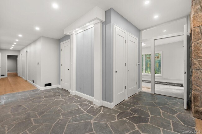 Building Photo - 36 Crosshill Rd