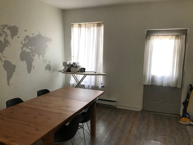 Building Photo - 3955 Rue De Bullion