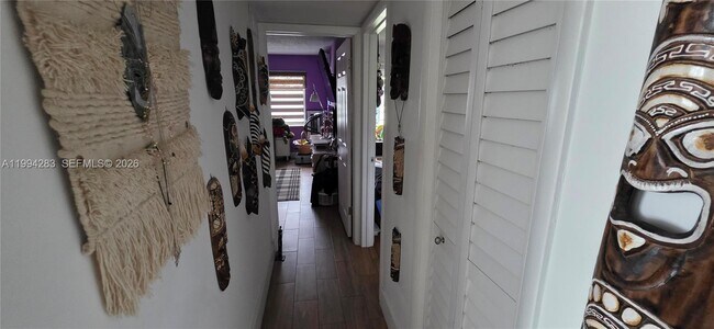 Foto del edificio - 70 NE 202nd Terrace