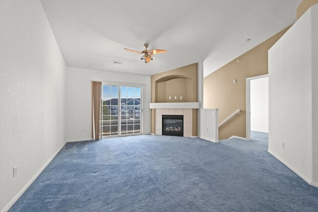 Foto del edificio - Beautiful 2 Bed 2 Bath Condo near Parkfield Lake Park!