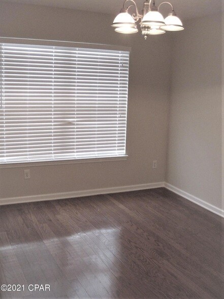 Building Photo - 312 Brady Way