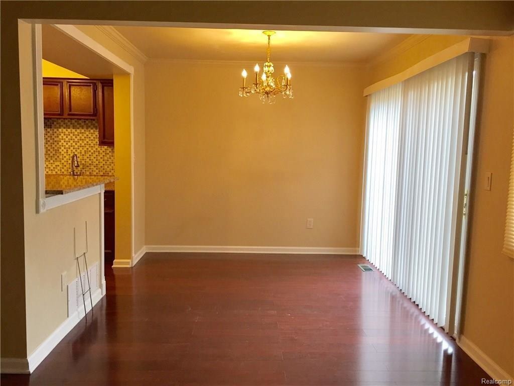 Primary Photo - 1691 Brentwood Dr