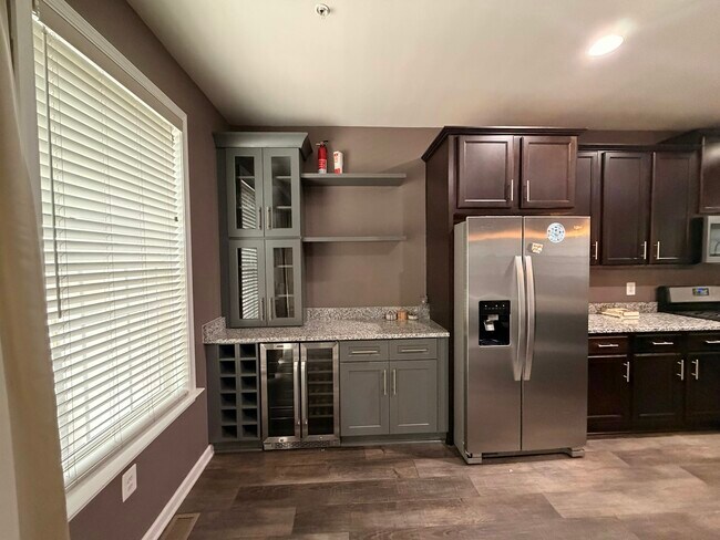 Foto del edificio - 5217 Forest Pines Dr