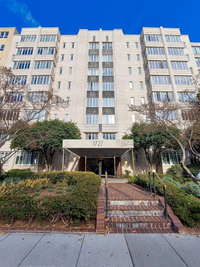 Foto del edificio - Furnished Studio Apt. in Dupont Circle. All Utilities Included...Available March 1s!