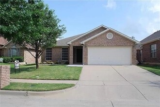 Building Photo - 4423 Westcliffe Dr