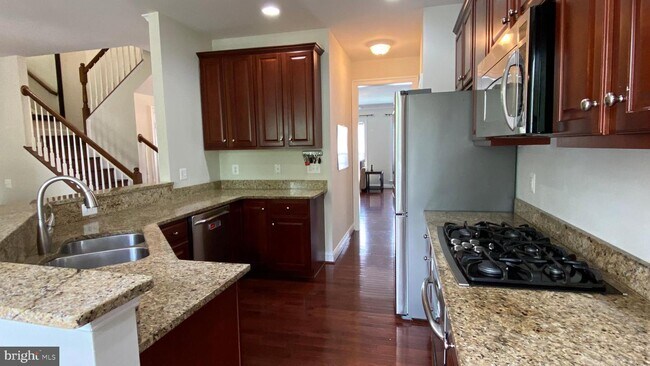 Building Photo - 2222 Greywing St