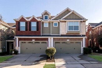 Building Photo - 8740 Bigelow Dr