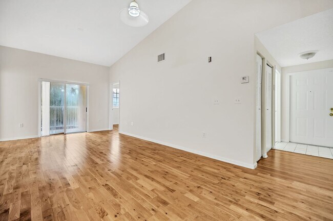 Foto del edificio - Your Dream Davie Home Awaits – 2 Bed/2 Bath!