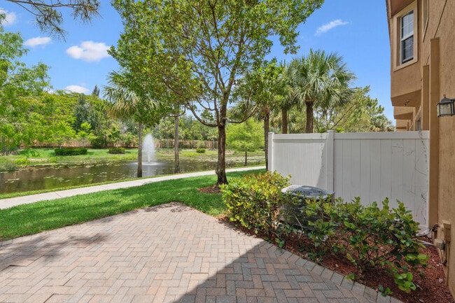 Building Photo - 5911 Monterra Club Dr