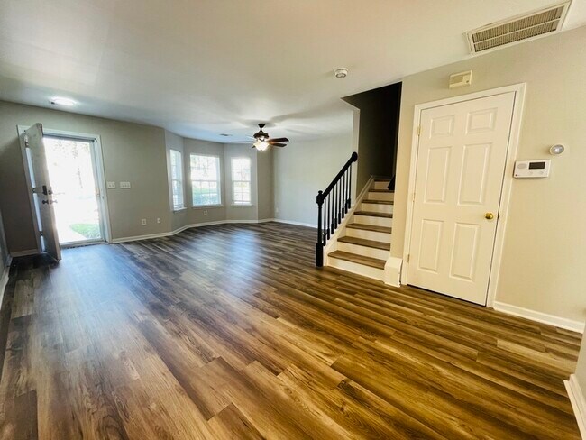 Building Photo - 8045 Long House Ln