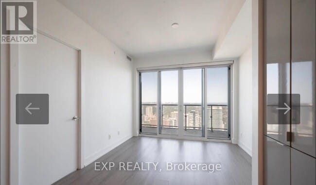 Photo du bâtiment - 7 Grenville St